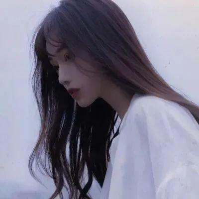 张艺兴在长城拍摄新专辑MV
